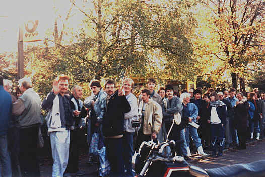 East-German Citizens lining up to receive the famous "100 DM Welcome Gestures" of the Westgerman Government.