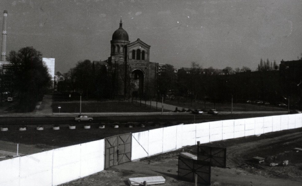 St.Michael-Kirche /Engelbecken